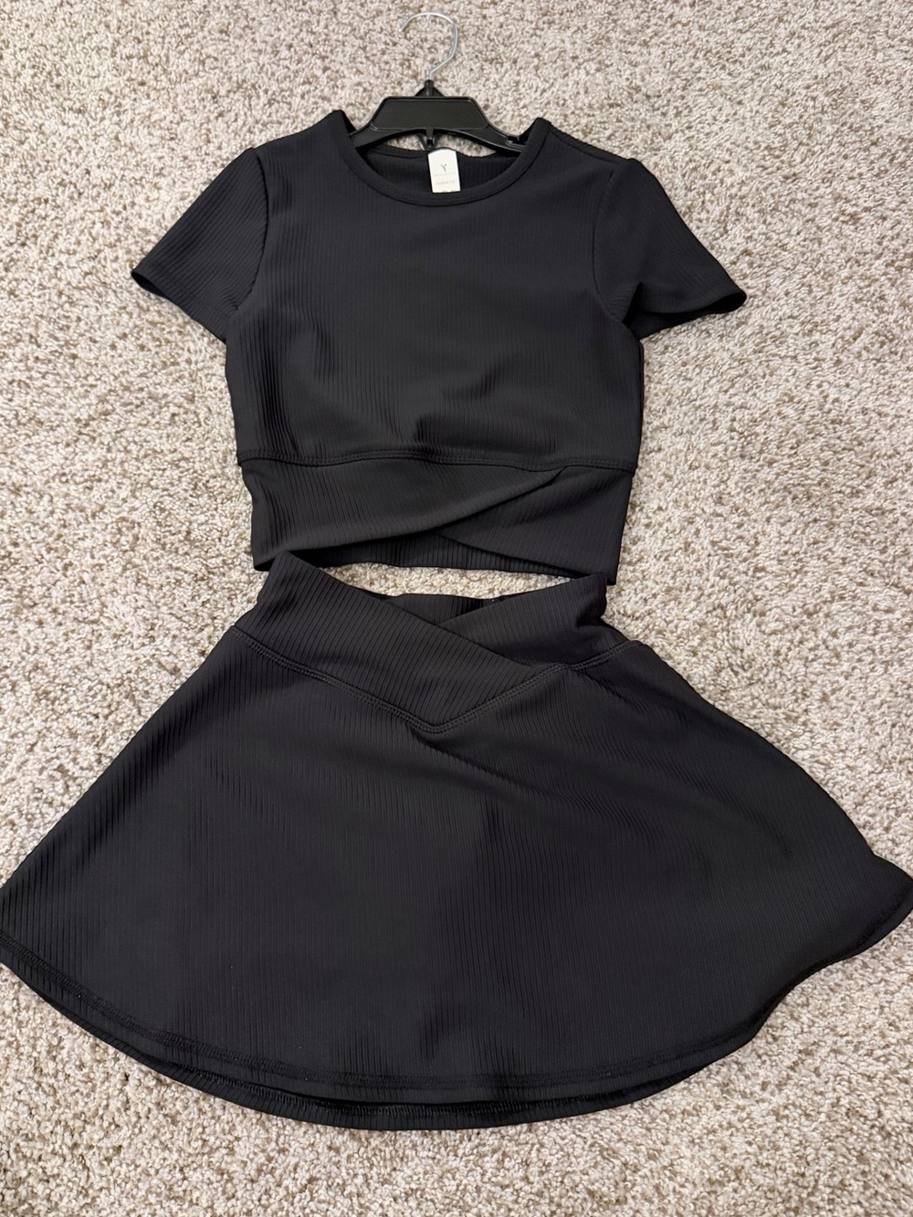 Girls Black Short Sleeve Crop Top & Skirt Set 7/8 fits like a 6X
